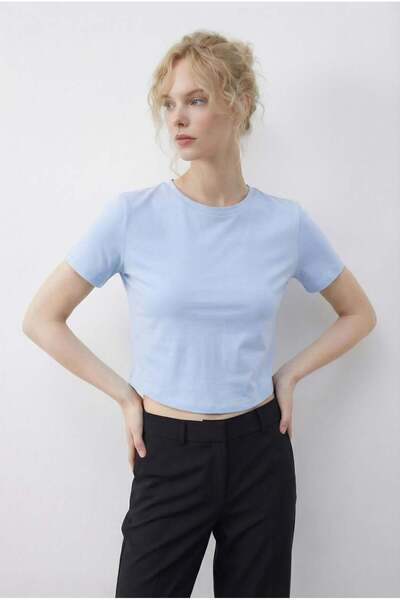 TIFFANY&TOMATO Basic Crop T-Shirt