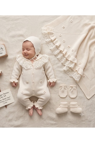Nipperland kız bebek triko set 0-3 ay dantel model çiçek işlemeli