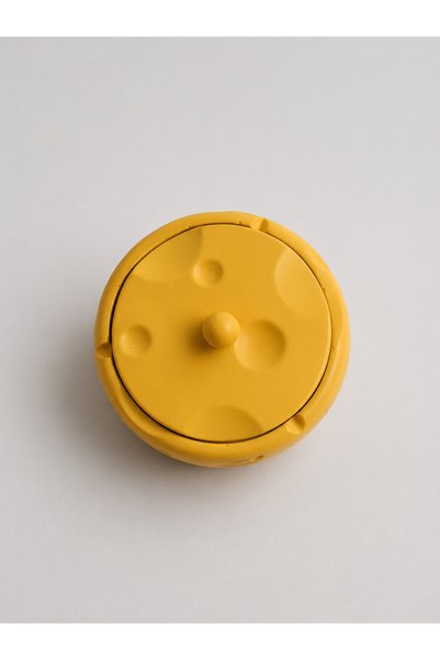 KARRA Cheese Shaped Concrete Ashtray
