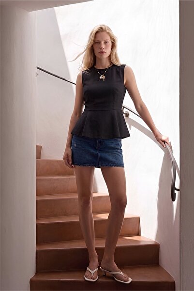 Shopping Shop Zero Sleeve Blouse with Belted Waist Black