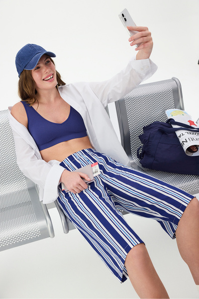 Penti Marineblaue gestreifte Urlaubsshorts als Pyjamahose
