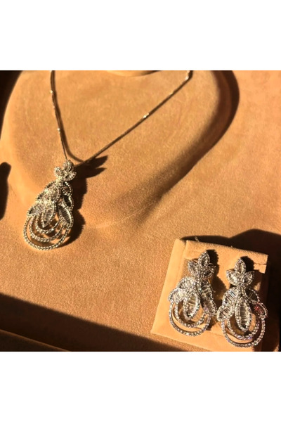 rive.jewelry Royal Blossom Kolye & Küpe Seti – YAPRAK Zirkon Taşlı, Rodyum Ka...