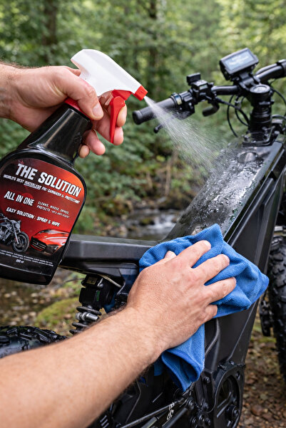 The Solution Susuz Araç, Motorsiklet, Fiberglass , Elektrikli Scooter ve Bisiklet Yıkama Cilalama - Hızlı Cila, 1 Adet 800 ML