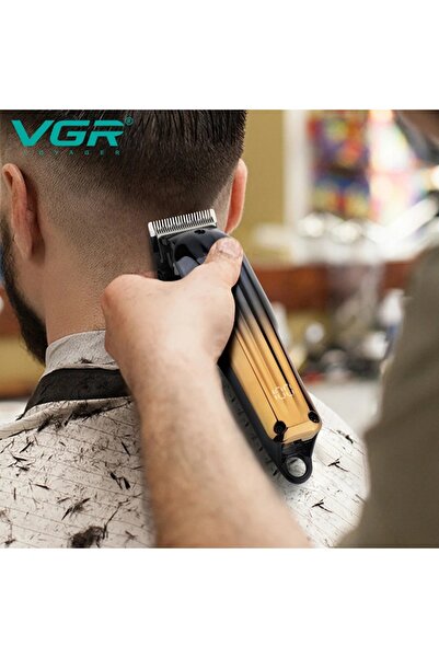 VGR مجموعة ماكينة حلاقة وتشذيب الشعر الاحترافية V-646 (2 في 1)
