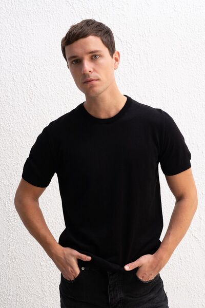 Hiccup Tricou GIESTO simplu cu guler rotund și nervuri