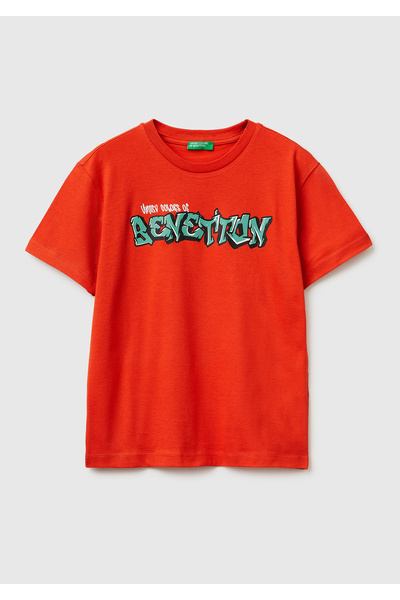 United Colors of Benetton Μπλουζάκι για αγόρια με κόκκινο λογότυπο στο μπροστ...