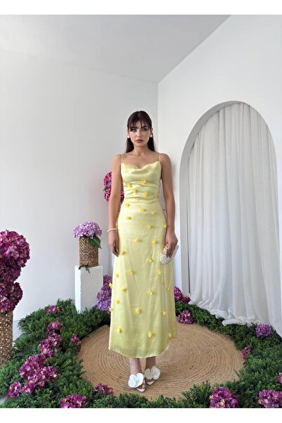 conconmoda Kadın Tasarım Saten Askılı Çiçek Detay Sara Uzun Elbise