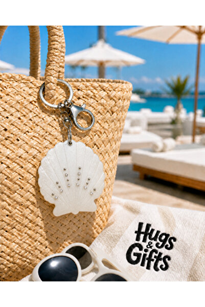 Hugs and Gifts Hugs & Gifts |   – White Sea Shell Mirror Keychain ✨ 🐚 🤍
