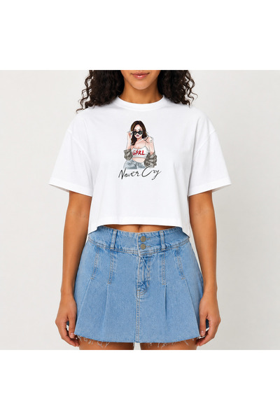 URBANTRENDSTORE Crop T-shirt με λευκό σχέδιο, άνετη εφαρμογή, ακατέργαστη κοπ...