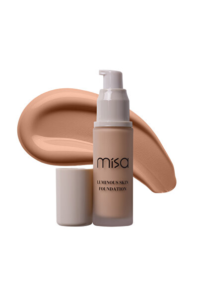 Iuliana Sandu, Misa MISA Luminous Skin Foundation 005 Sun Kissed Beige