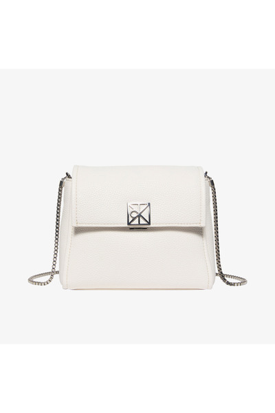 Calvin Klein Emblem Pebble Crossbody Kadın Beyaz Çapraz Çanta