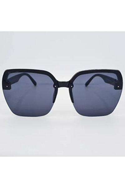 Matteo Ferari Women's Black Oversized UV400 Sunglasses – Modern Fashion Model