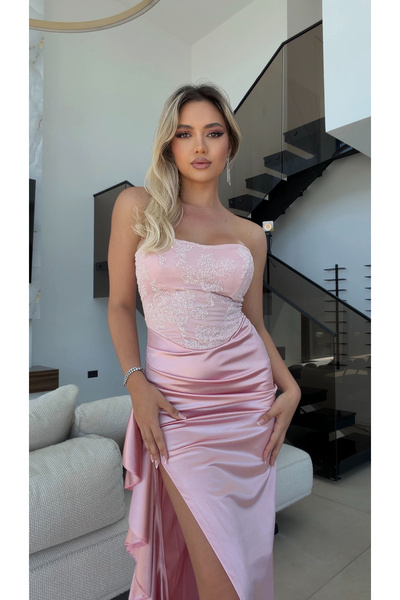 Pretty Satin occasion dress with slit on the leg