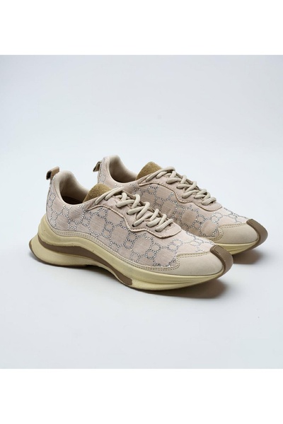 Ega ayakkabı Woman's stone-studded sneaker