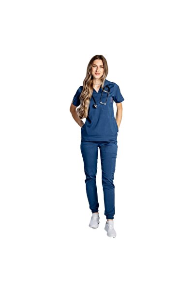 RUNI Costum medical stretch polo jeans, cu bluza in V si pantaloni tip jogger...