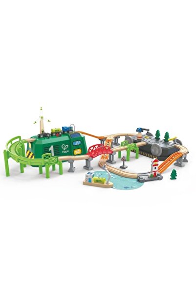 Hape Toys Set de tren, cutie în formă de locomotivă, dimensiuni 124x71.2x20cm...