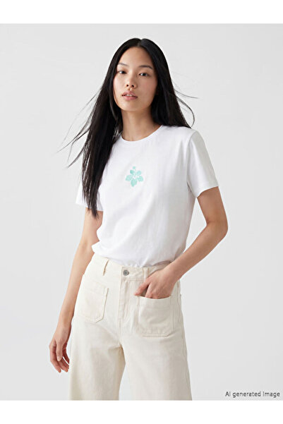 LC Waikiki Embroidered 100% Cotton Women's T-Shirt
