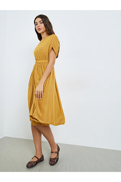 Styli Mustard Solid A-Line Midi Dress