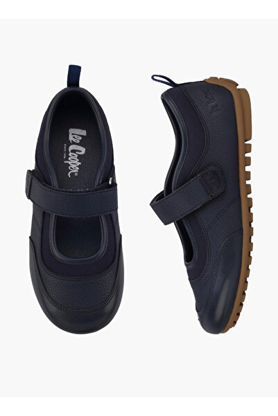 Lee Cooper حذاء رياضي للبنات بحزام فيلكرو