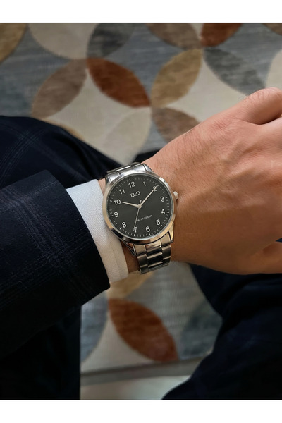 Q&Q Vintage Siyah Kadranlı Gümüş Metal Kordon Erkek Kol Saati