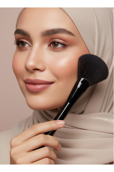 Energy Fan-Shaped Powder Brush, Fluffy Synthetic Fiber for Highlighting & Blu...