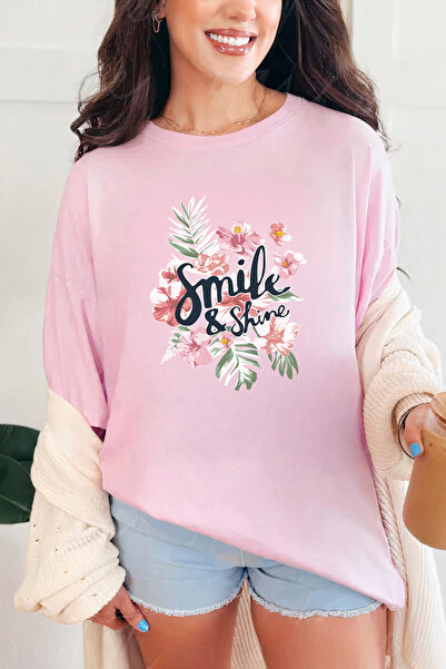 Sarah's Boutique Women's T-shirt – 100% cotton – Smile Shine