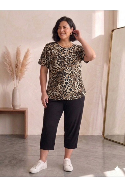 Vinola Capri suit