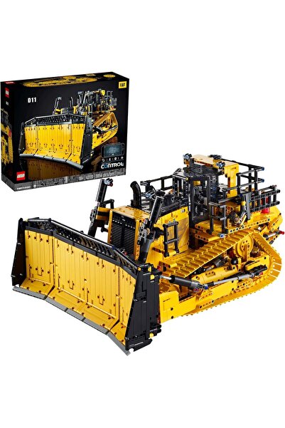 LEGO Technic App-Controlled Cat D11 Bulldozer 42131 (3,854 Pieces)
