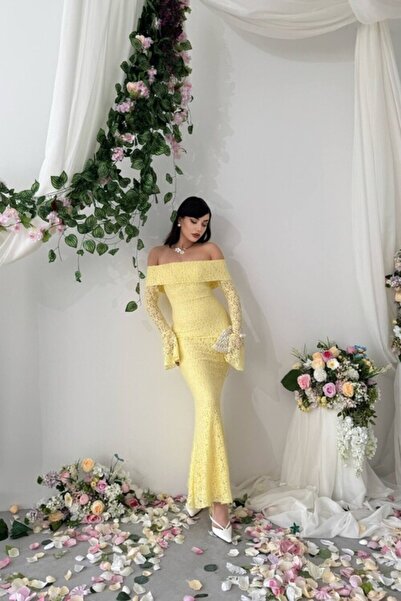 GENERAL Premium Quality Off Shoulder Dress with Long Sleeves and Lace Detaili...