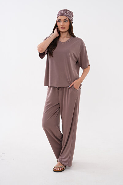 Mega Life V-Neck Pants Suit with Pique Modal Trim