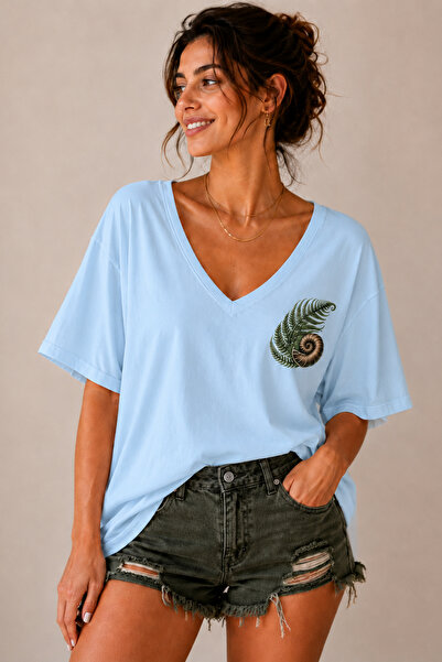 ArtYus Leaf and Snail Printed V-Neck Casual Unisex Oversize T-Shirt - Cotton ...