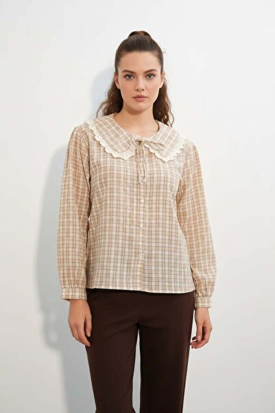 Generic Brand Women's Lace Collar Checkered Patterned Mink Shirt