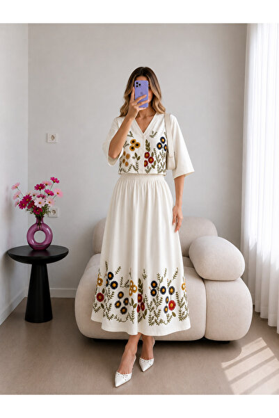 Ekim Store Çiçek Nakış Etekli Yıkamalı Keten Takım