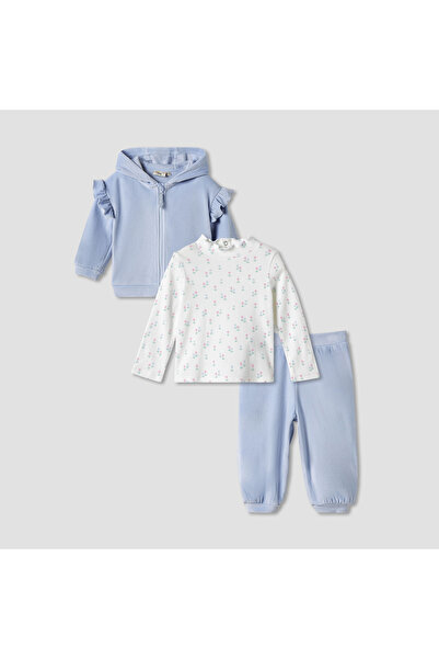 Juniors Printed T-shirt with Sweatshirt and Joggers Set