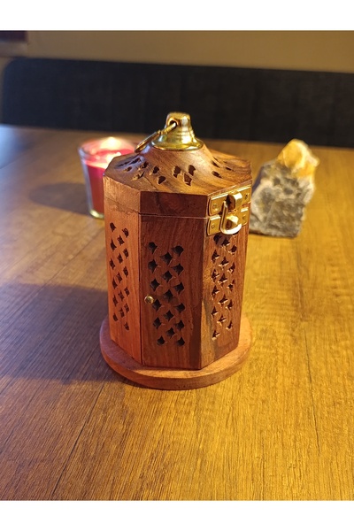 Paganca Fener Tasarımlı Ahşap Konik Tütsülük Kapaklı