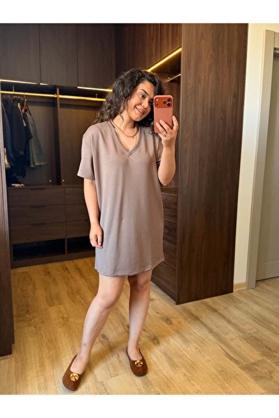 BÜŞRA PERKER V-Neck Short Sleeve Basic Dress