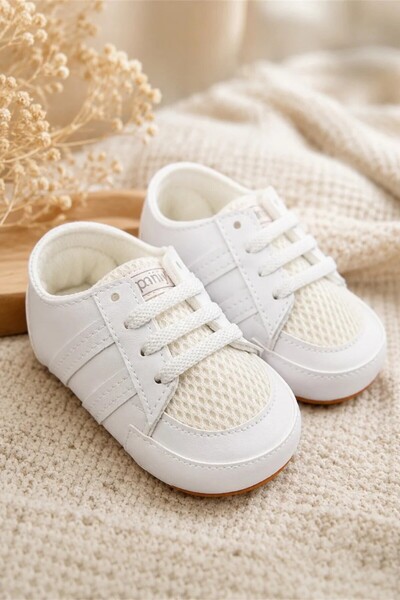 Tuğra Bebe White Lace-Up Baby Soft Sole First Step Shoes