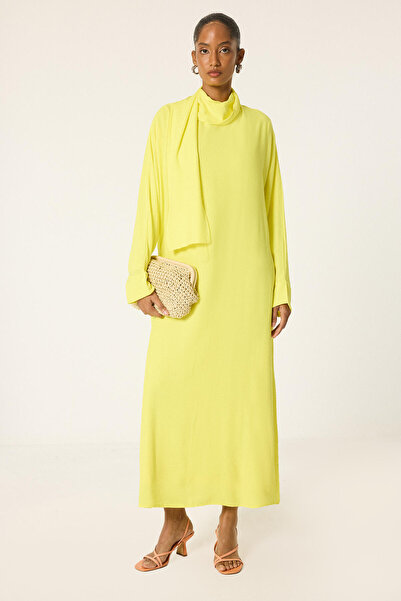 Touché Privé Stand-Up Collar Viscose Dress
