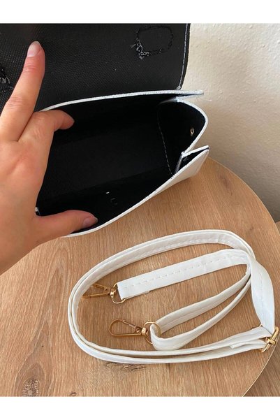 Petek Collection حقيبة يد صغيرة نورا مع غطاء قفل وحزام كتف