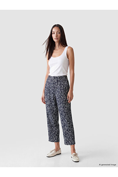 LC Waikiki Navy Blue Patterned Women's Capri with Elastic Waist