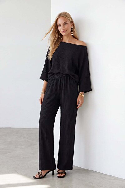 Trend Alaçatı Stili Women's black boat neck batwing sleeve loose blouse and p...