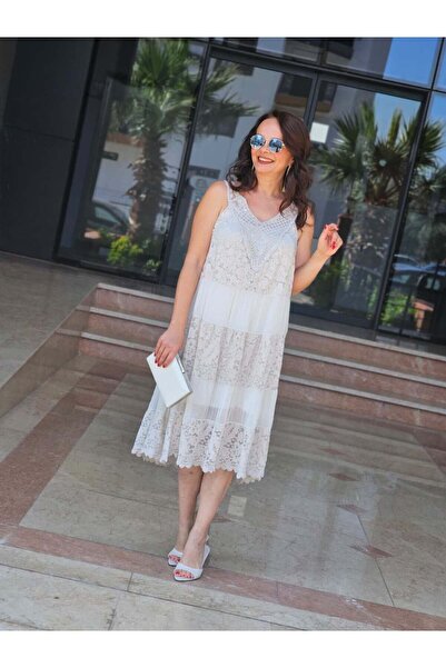 Felix Butik FELİX15276 Pullu Dantelli İthal Kolsuz Bej İpekli Elbise