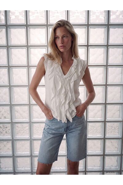 LC Waikiki White Ruffled Collar Blouse