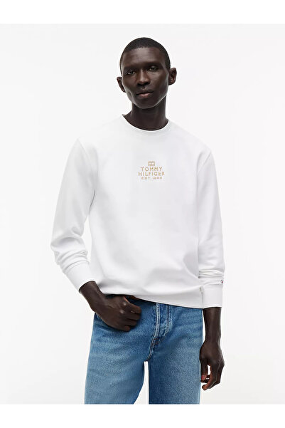 Tommy Hilfiger سويت شيرت رجالي ذو قصة عادية وياقة دائرية وشعار مطرز من القطن ...