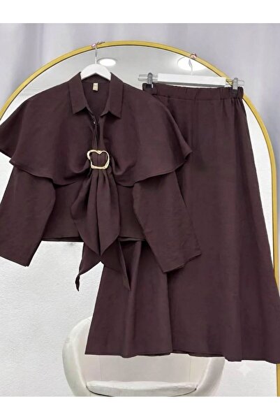 YILMAZBARMAZ Pelerin Gold Buckle Detailed Skirt Suit