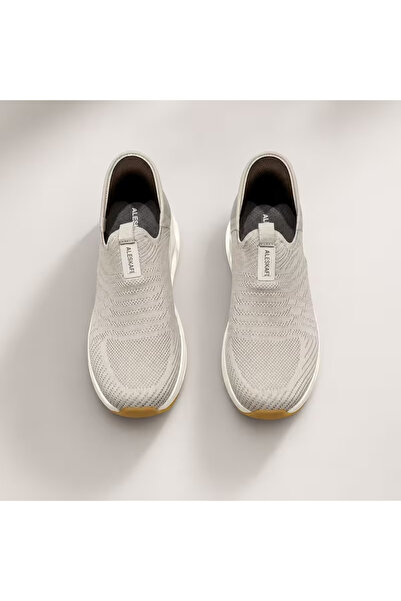 Bleco These breathable and comfortable men's athletic shoes feature a thick, ...