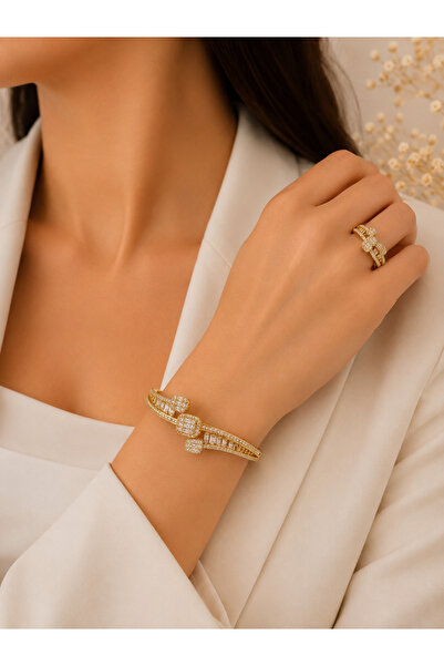 Generic Bracelet with ring, gold-colored zircon.