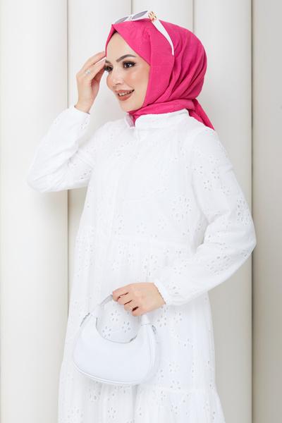 Pamuk Butik Kadın Dantel Detaylı Uzun Astarlı Brode Elbise
