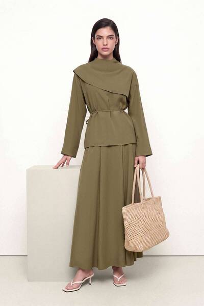 Hooopstore Khaki Skirt Set with Cape Detail