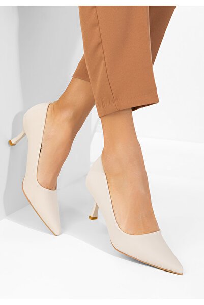 B T Shoes Μπεζ παπούτσια Σελίνια με τακούνι